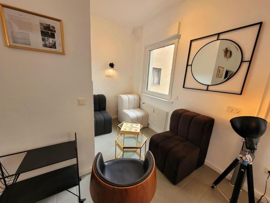 Duplex Apartment Ullstein- 4 Bedrooms, 2 Bathrooms, Living Room, 2 Parking Spaces, Boxspringbeds, Family & Business Apartment! Berlim Exterior foto