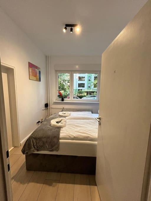 Duplex Apartment Ullstein- 4 Bedrooms, 2 Bathrooms, Living Room, 2 Parking Spaces, Boxspringbeds, Family & Business Apartment! Berlim Exterior foto
