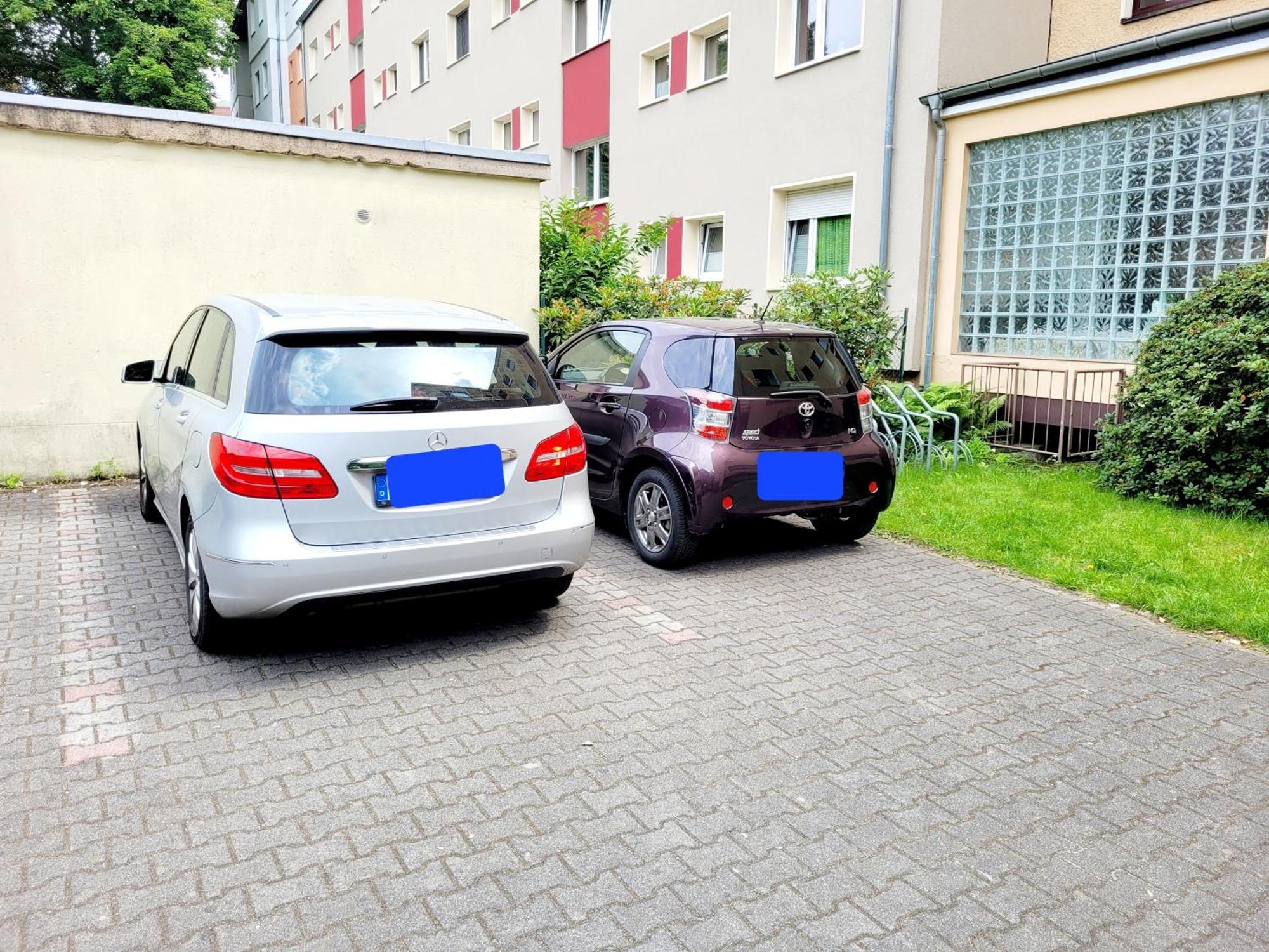 Duplex Apartment Ullstein- 4 Bedrooms, 2 Bathrooms, Living Room, 2 Parking Spaces, Boxspringbeds, Family & Business Apartment! Berlim Exterior foto